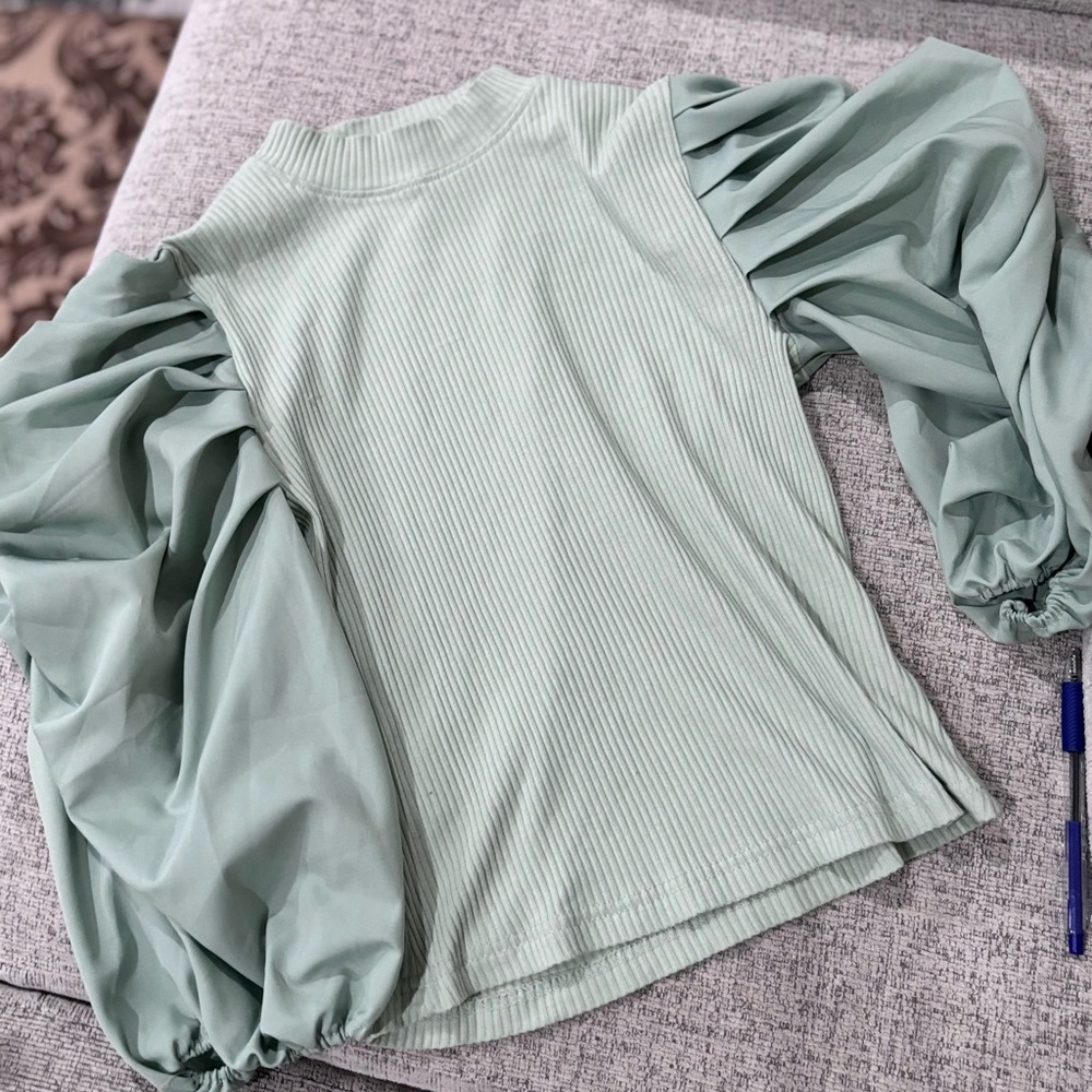 Ruffle sleeve top